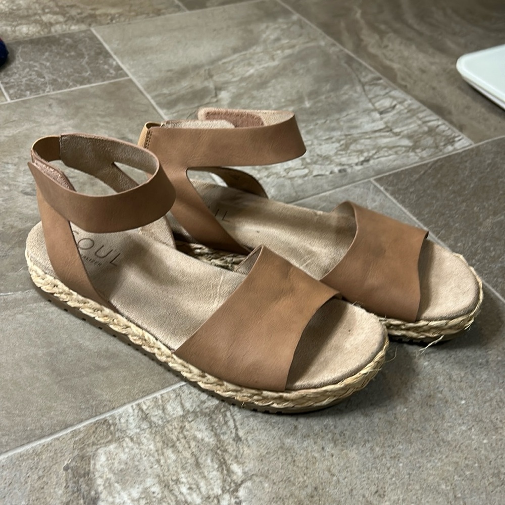 Women's Tan Sandals